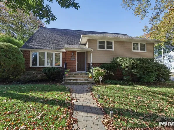 550 Englewood Avenue, Teaneck, NJ 07666