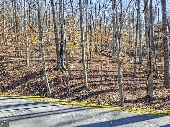 2nd image of 285 Hillside Dr
