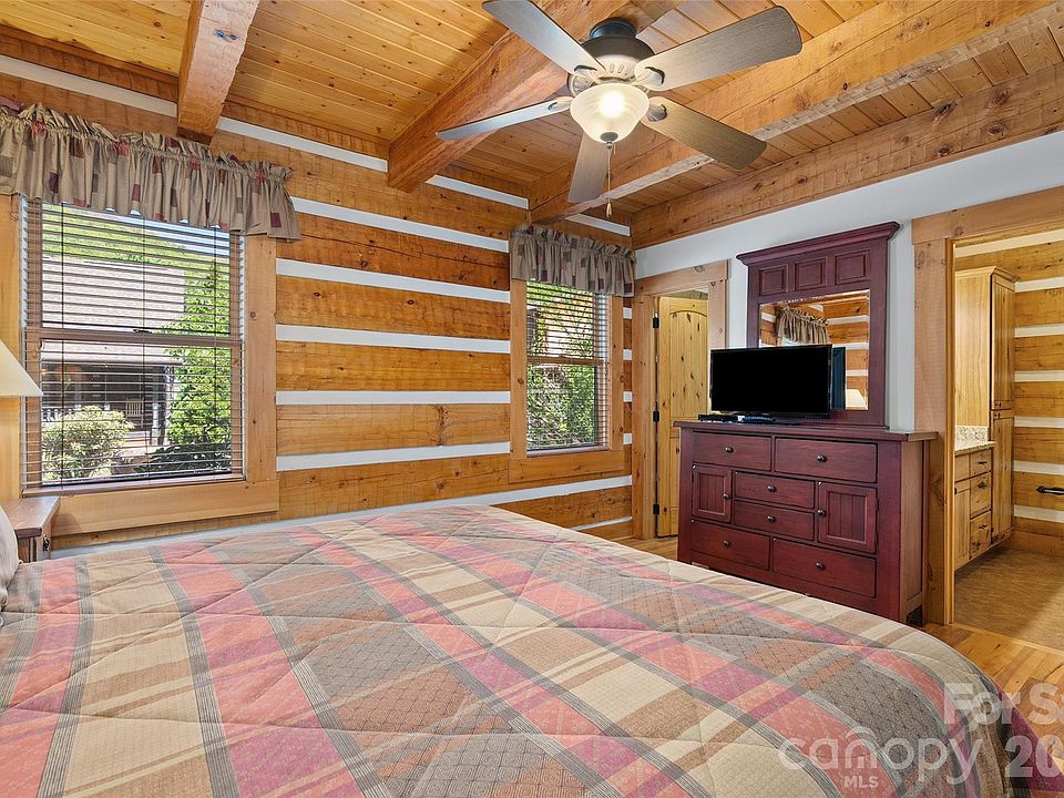 13th image of 62 Rachels Cir