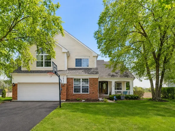 7943 Dada Dr, Gurnee, IL 60031