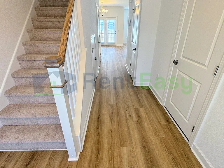 4918 Breck Ln — Photo 2