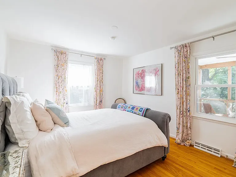 324 Parkway St — Photo 8