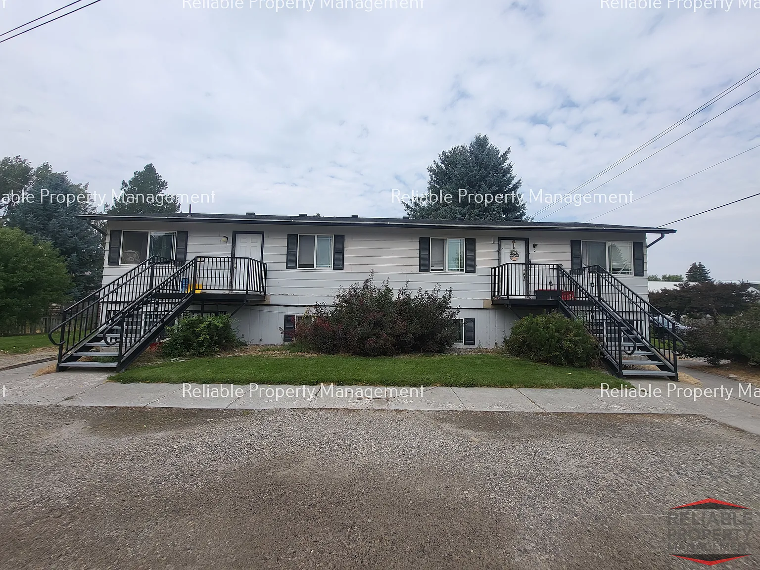 2 bed, $995 — Photo 1