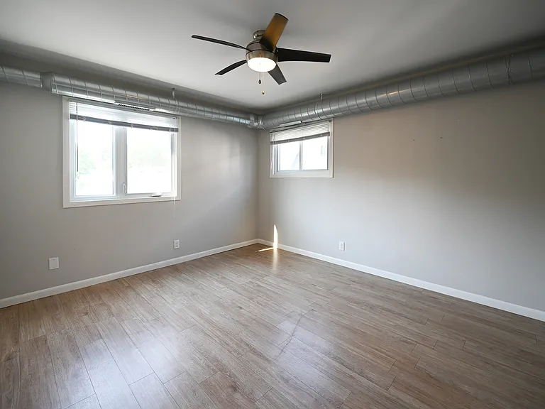Med City Apartments — Photo 13