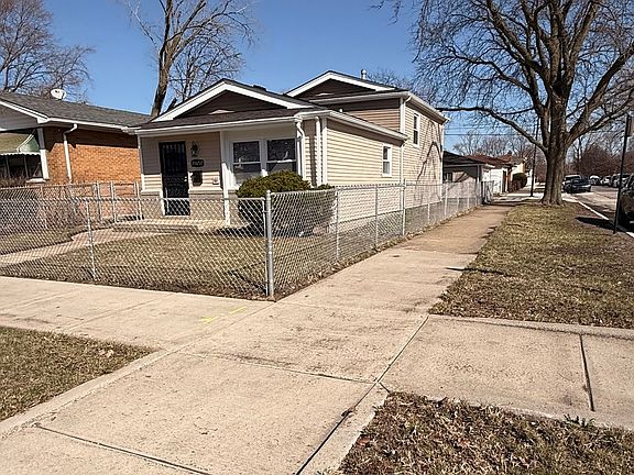 3rd image of 11657 S Racine Ave
