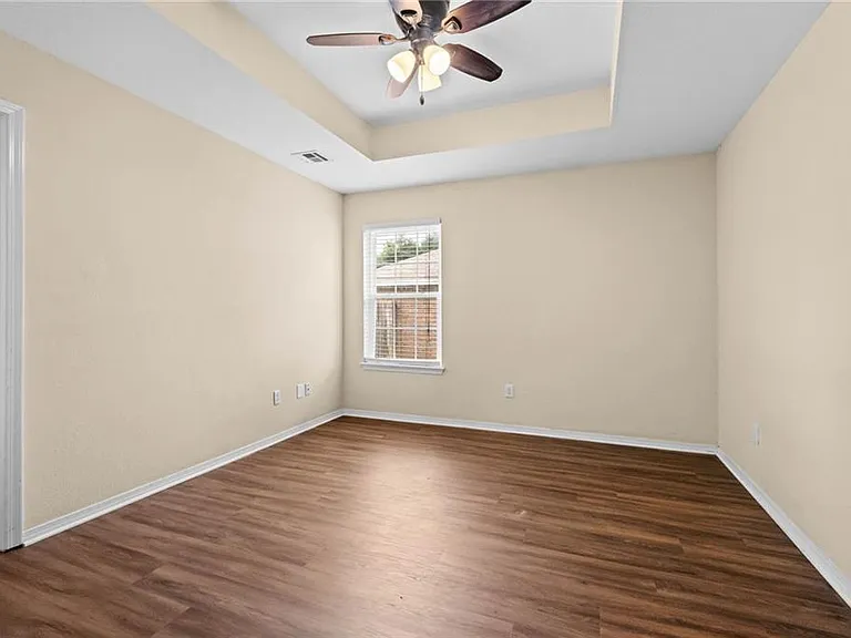 730 Patty Ln — Photo 9