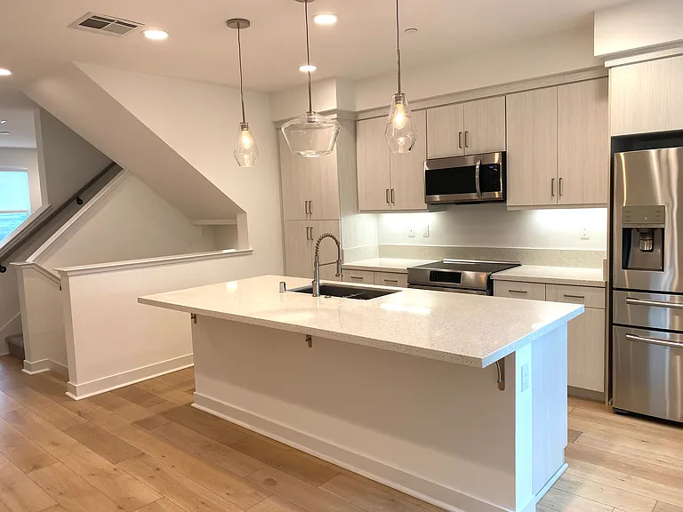 1427 Pullman Way — Photo 6
