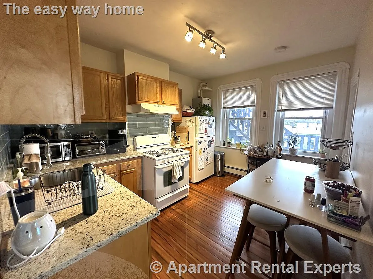 1 bed, $2,525 — Photo 1