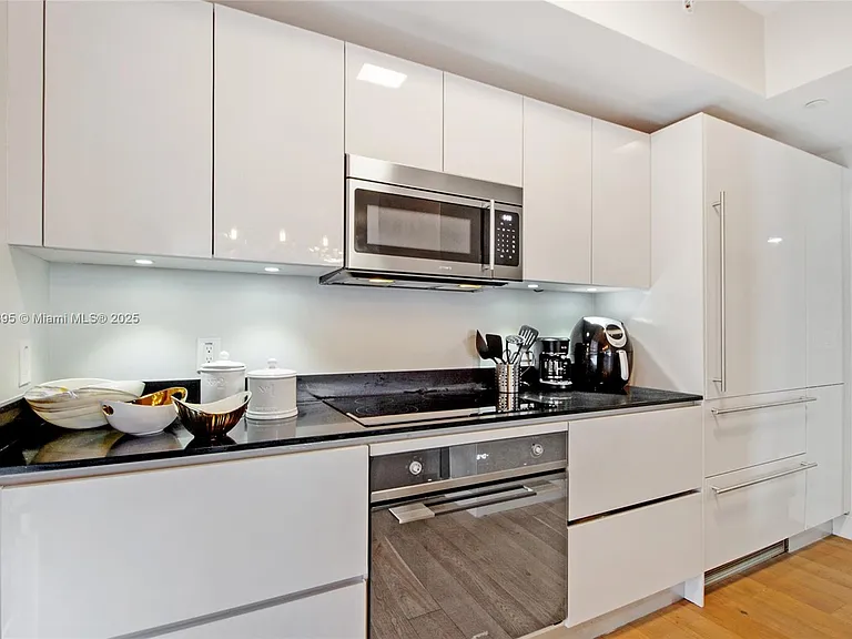 1010 Brickell Ave #3105 — Photo 7