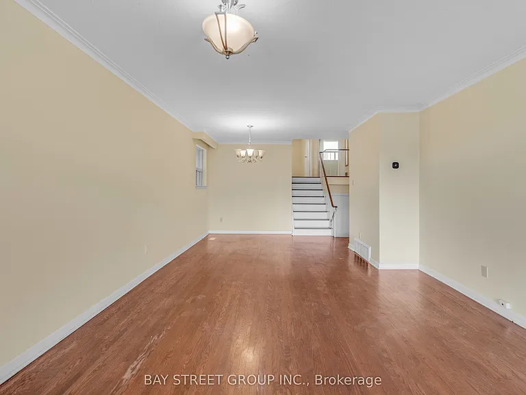 40 Bellbury Cres #UPPER — Photo 7