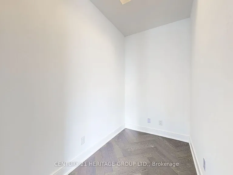 8888 Yonge St #1205 — Photo 32