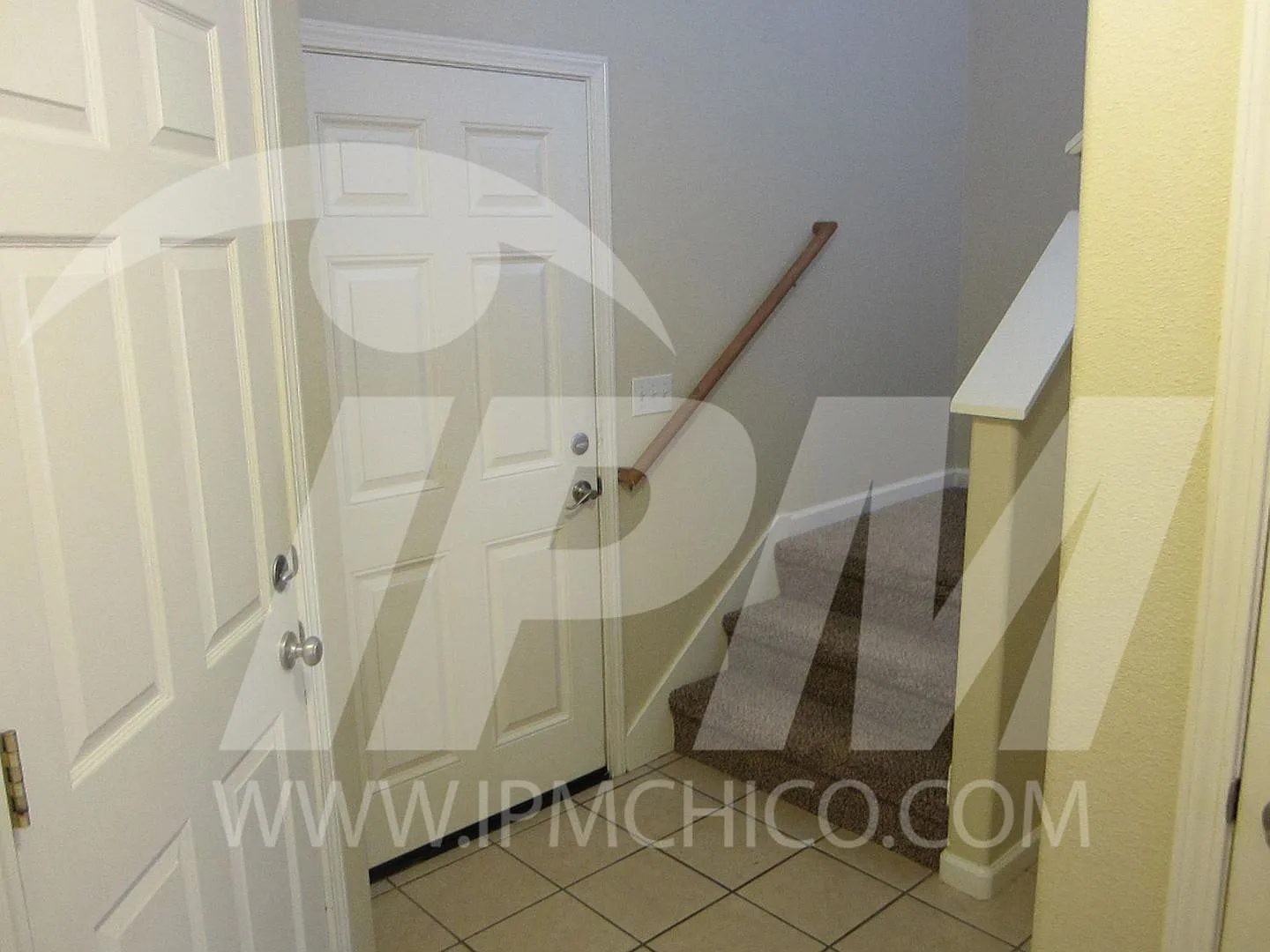 583 Morgan Drive — Photo 3