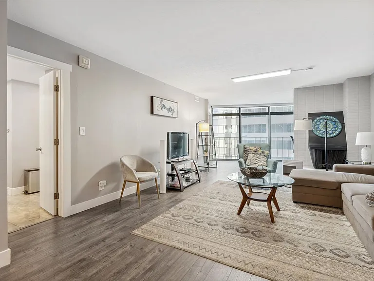 1777 Larimer St #1109 — Photo 20