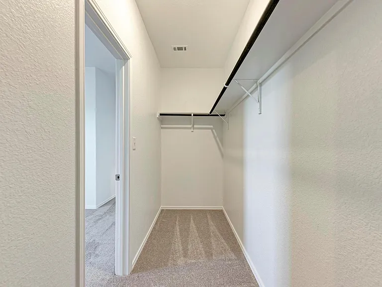 611 Halfmoon Dr — Photo 17