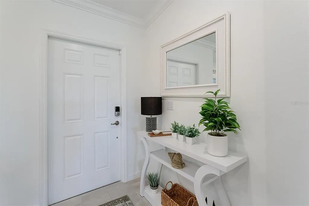2 bed, 2.0 bath, 1569 sqft, $3,000 — Photo 3