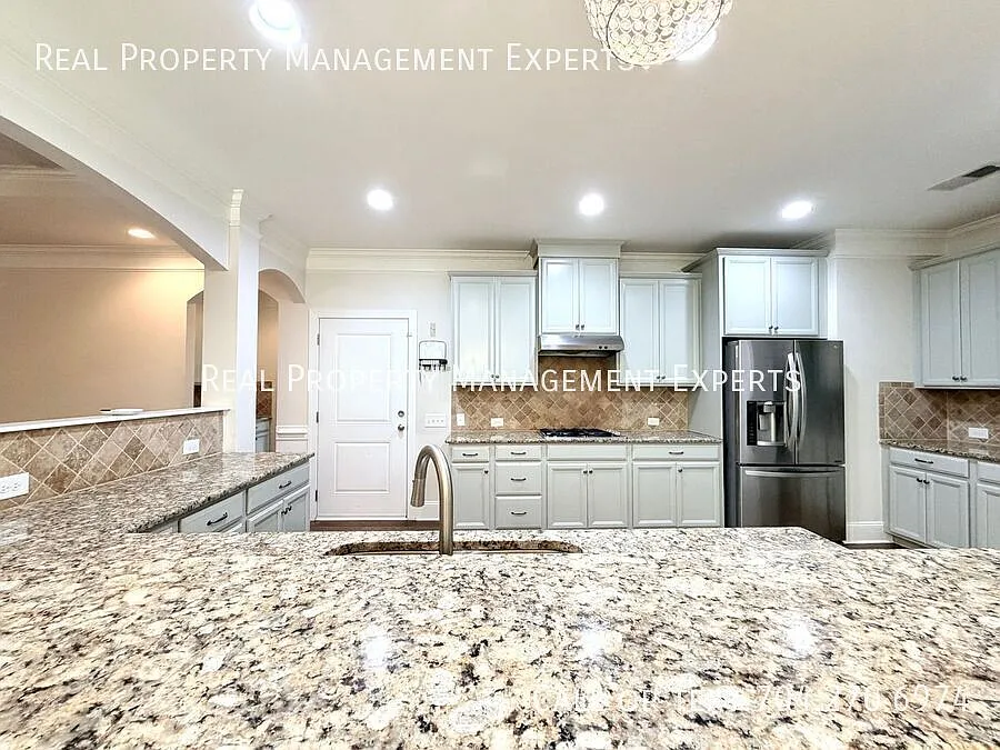 Spacious 5BR/4.5BA Home in Mint Hill! — Photo 3