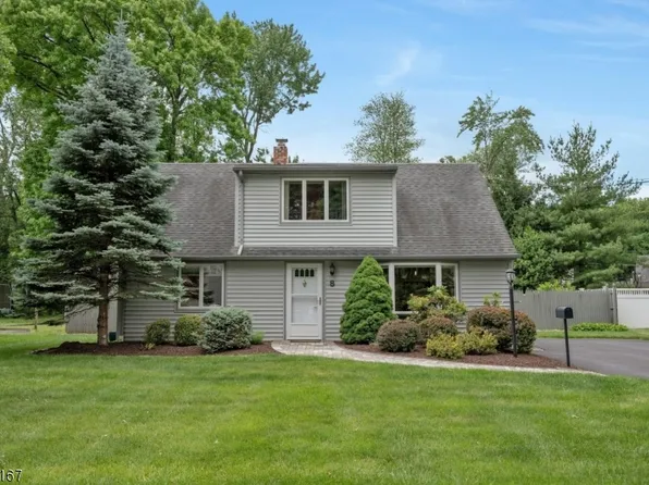 8 Bergen Dr, Cedar Grove Twp., NJ 07009