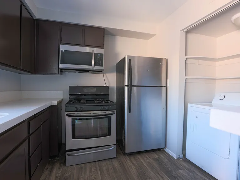 6222 Meadow View Ln — Photo 2