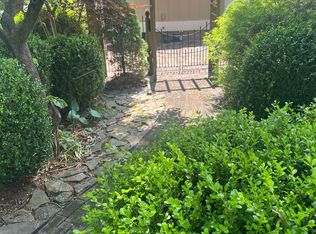 2 Whitehall, Bristol, TN 37620