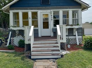 609 8th St, West Des Moines, IA 50265