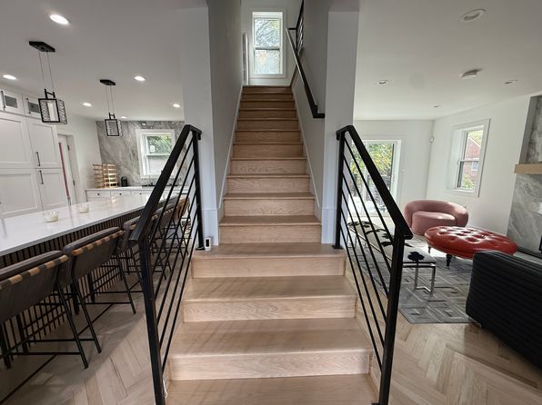 3323 Carpenter St SE