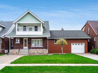 2279 Lillian Ave, Windsor, ON N8X 4B1