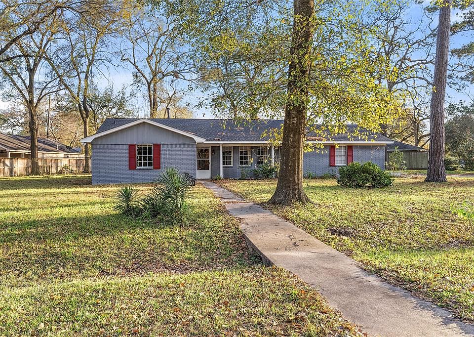 1st image of 1587 Sue Barnett Dr
