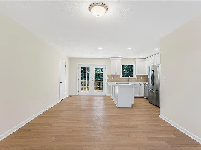 6371 Westbury Rd — Photo 8