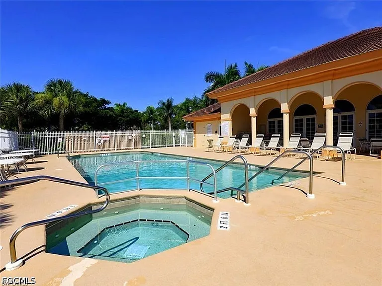 15401 Bellamar Cir #621 — Photo 21