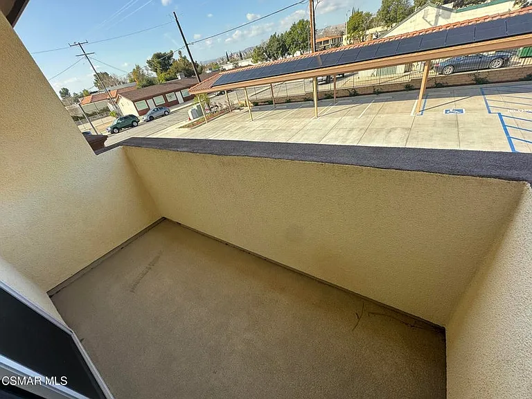 1850 Buyers St #204 — Photo 8