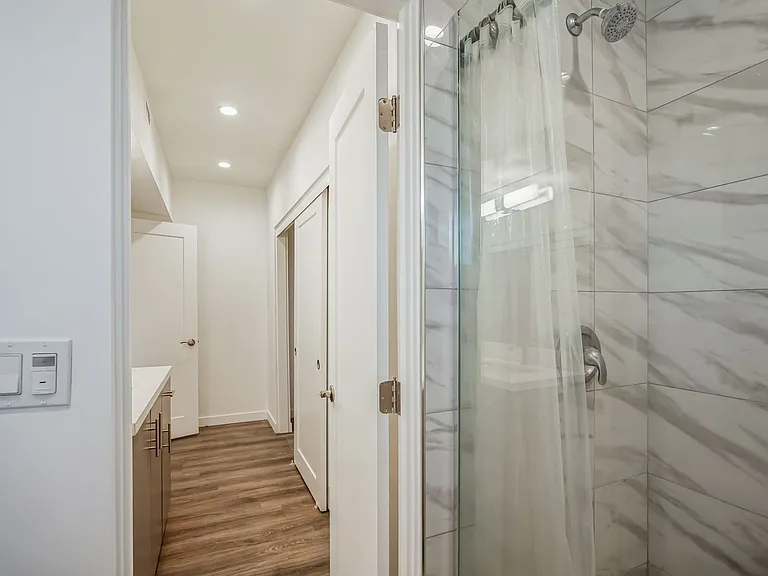 671 S. Riverside Drive — Photo 10