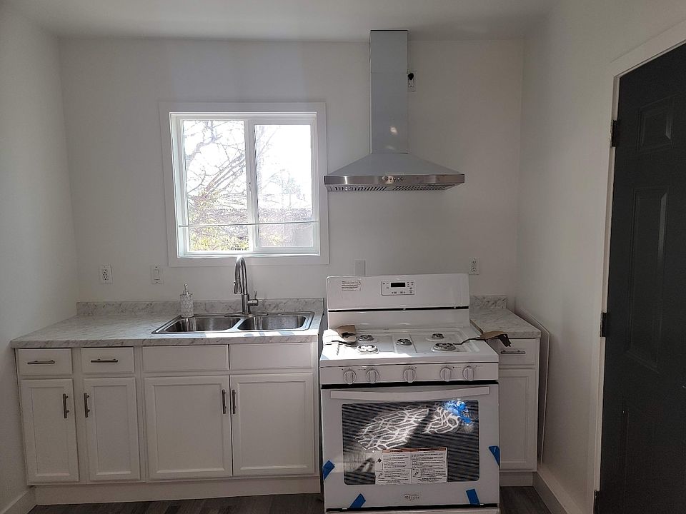 2nd image of 13740 Eldridge Ave