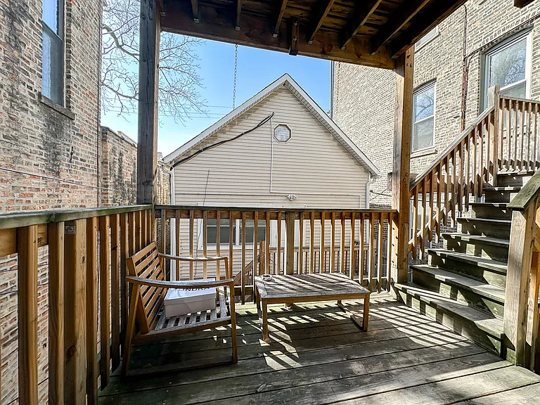 2126 N Damen Ave — Photo 8