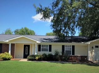 37 Wirans Rd, Anniston, AL 36205
