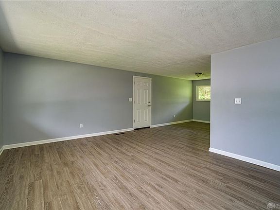 4th image of 2704 Latonia Ave