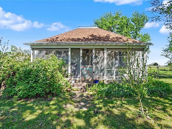 5th image of 37725 Harmony Rd