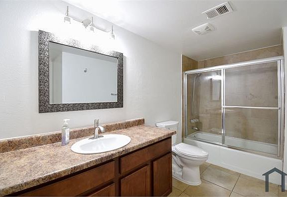 5th image of 4423 N 13th Pl APT 1