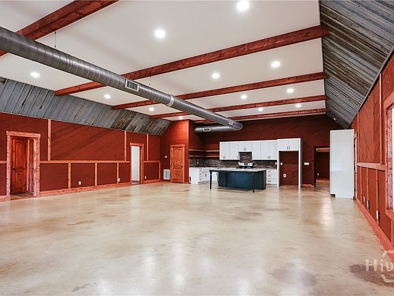 5th image of 239 Jeremy Drive