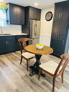 4703 Park Dr — Photo 2