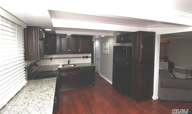 1st image of 110 Scotchpine Dr