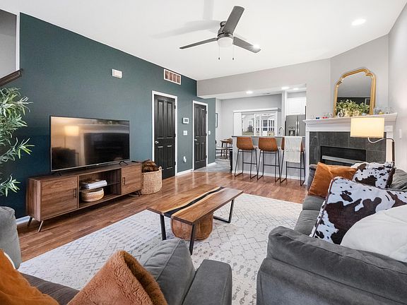 5th image of 4323 Club Trail Ln #28