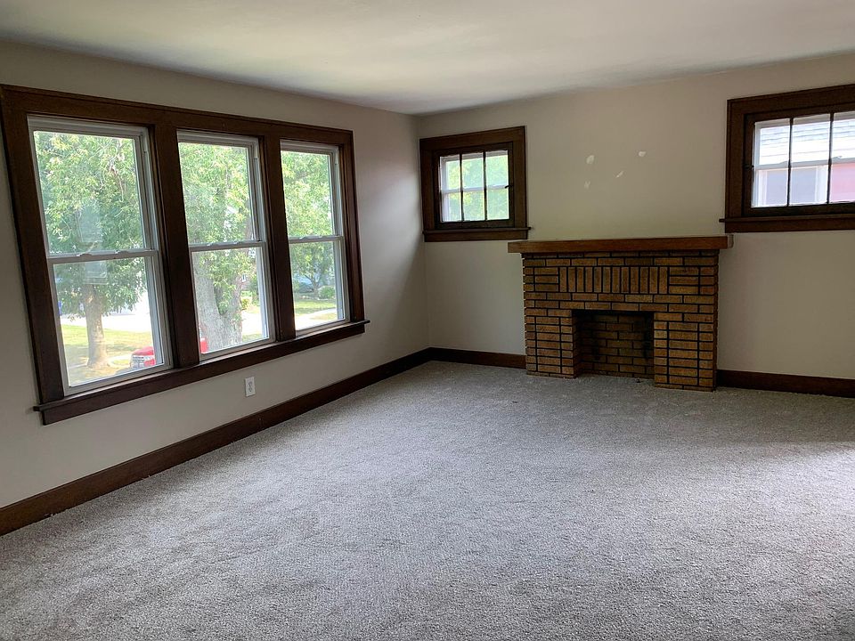 1st image of 225 Hamilton Dr Floor 2