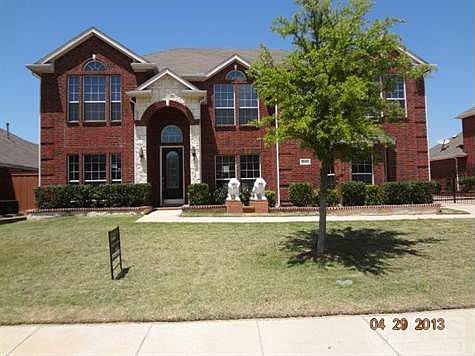 1st image of 2844 Gillespie Ln