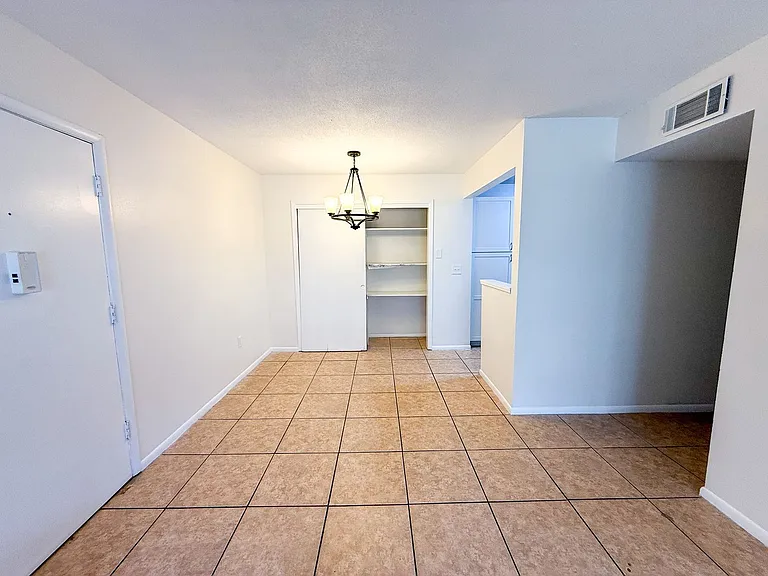 1700 SW 16th Ct #M26 — Photo 4