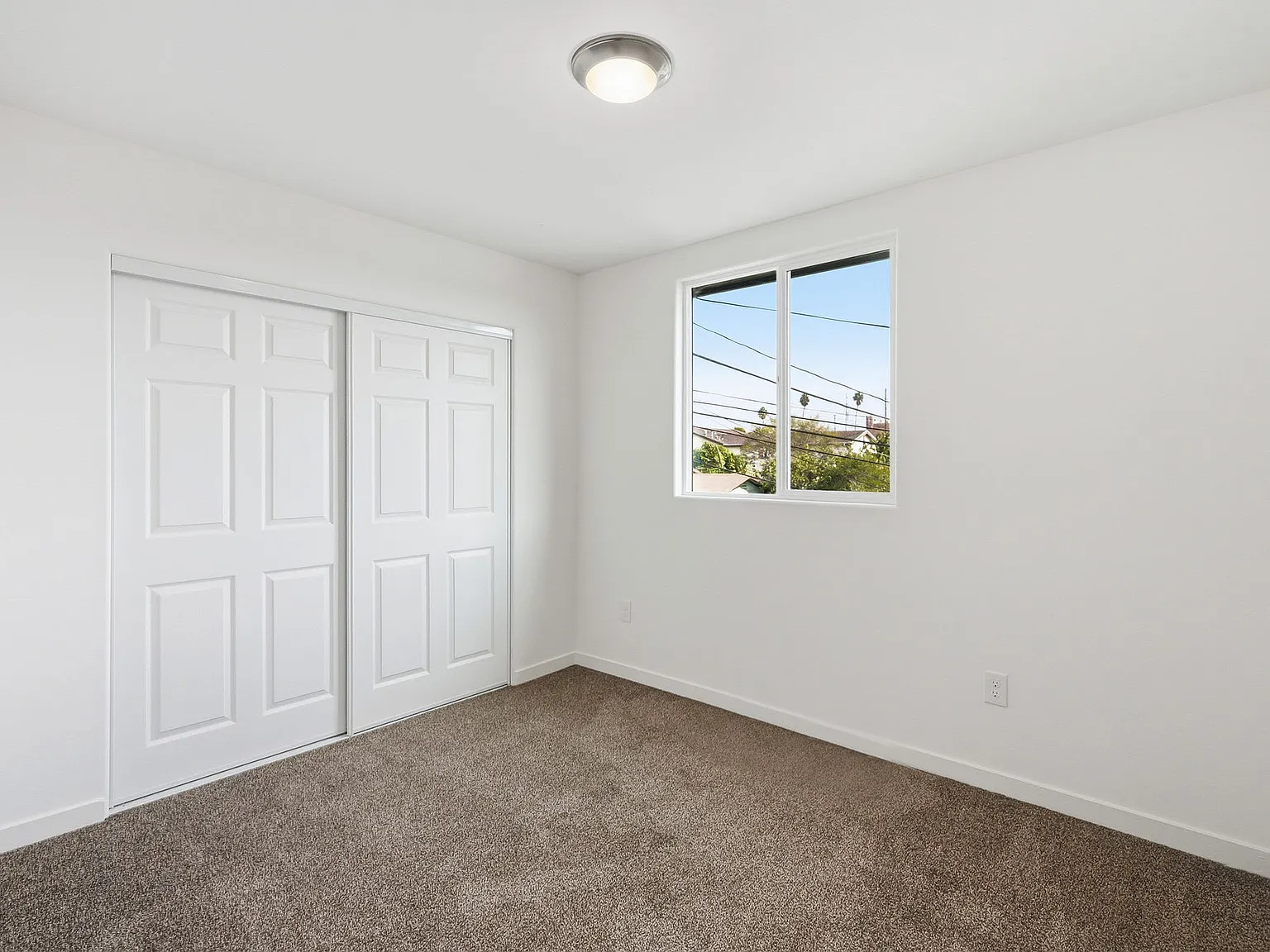 5 bed, $3,950 — Photo 3