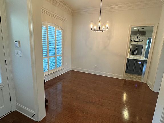 2nd image of 15749 Parkside Ct