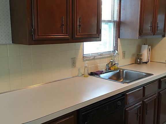 4th image of 3209 Klusner Ave