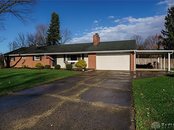 2nd image of 824 Fawcett Dr