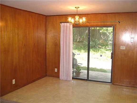 4th image of 3503 Santa Monica Dr