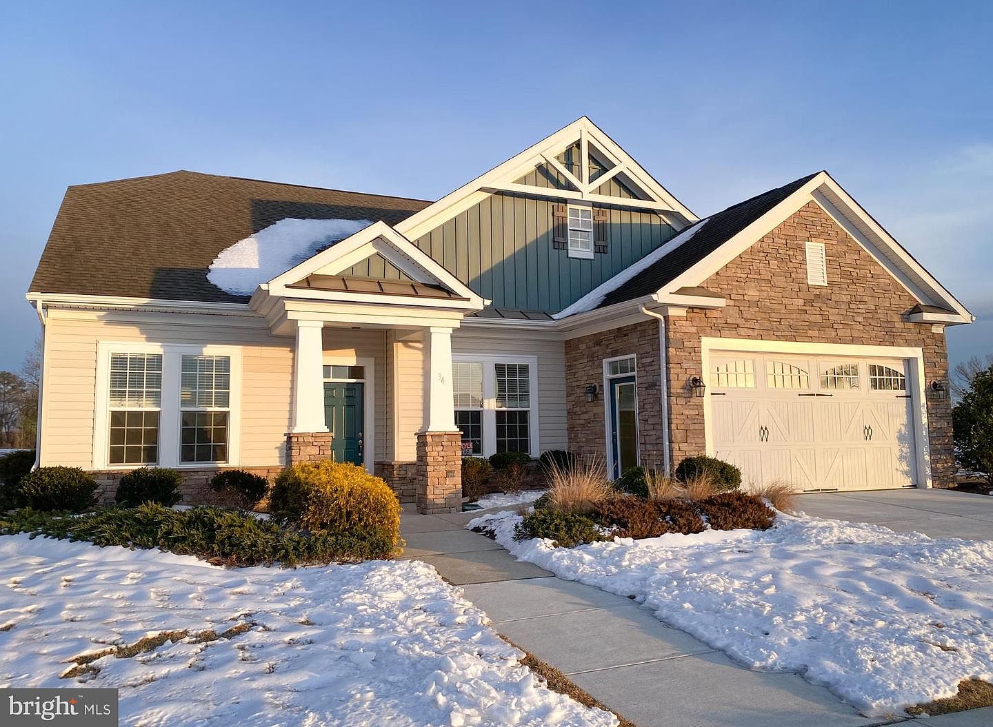 34 Royal View Dr